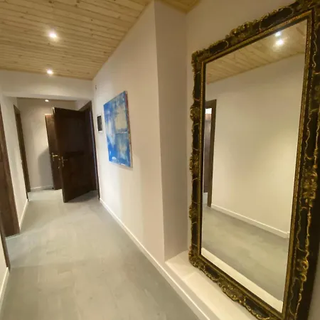 на вулиці лесі українки 19 кв 5 * Львів