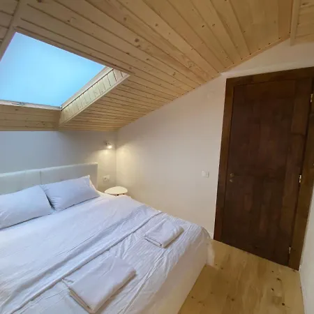 на вулиці лесі українки 19 кв 5 * Львів