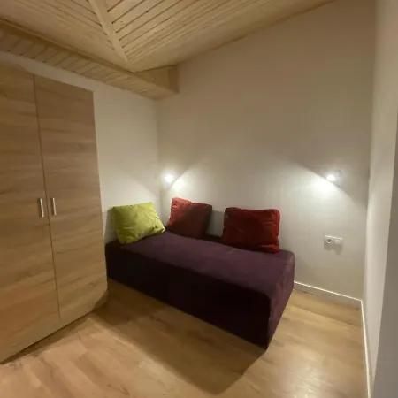 на вулиці лесі українки 19 кв 5 *