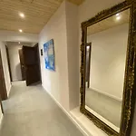 центр львова вулиця лесі українки 19 * Lviv