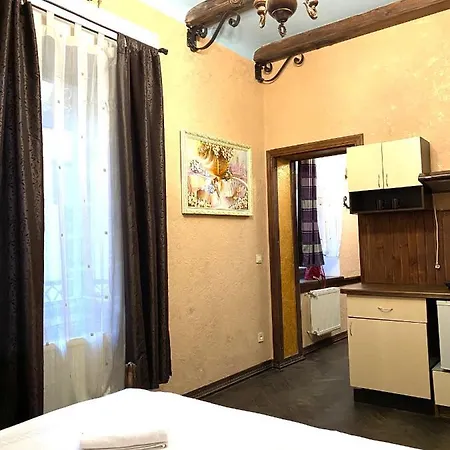 центр львова вулиця лесі українки 19