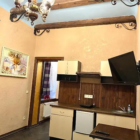 центр львова вулиця лесі українки 19