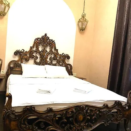 центр львова вулиця лесі українки 19 Lviv