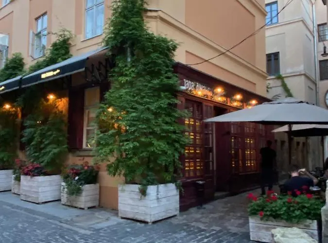 центр львова вулиця лесі українки 19 アパート