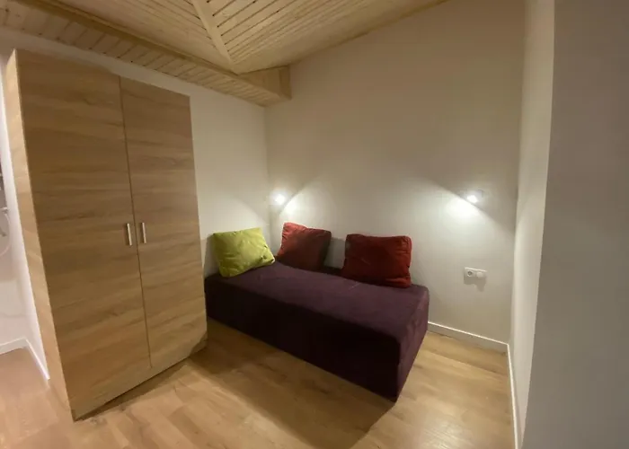 центр львова вулиця лесі українки 19 *