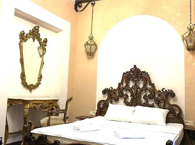 アパート центр львова вулиця лесі українки 19 リヴィウ