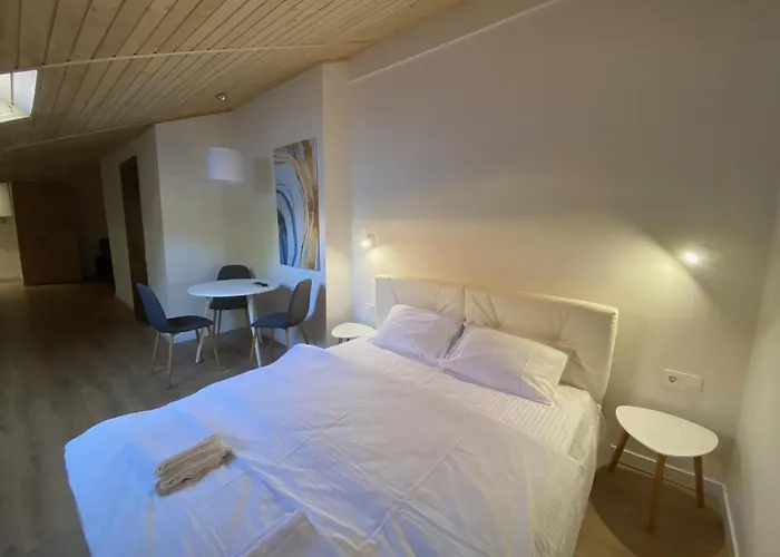 центр львова вулиця лесі українки 19 * לבוב